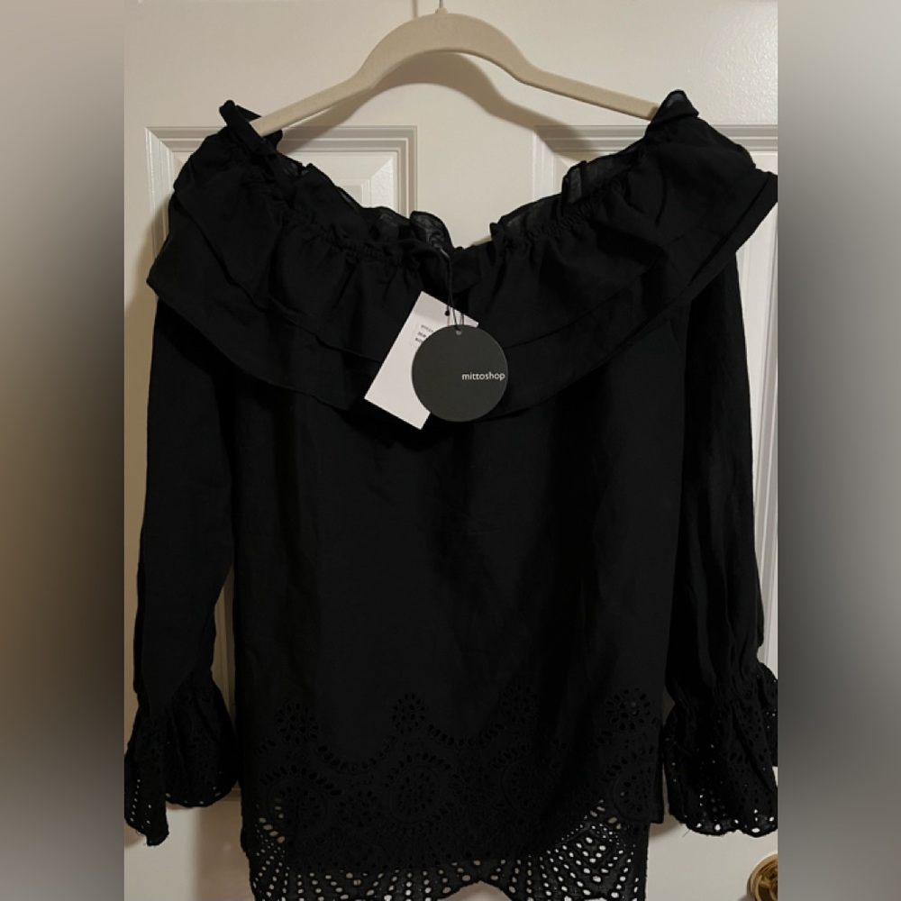 NWT mittoshop black off the shoulder top. Size S